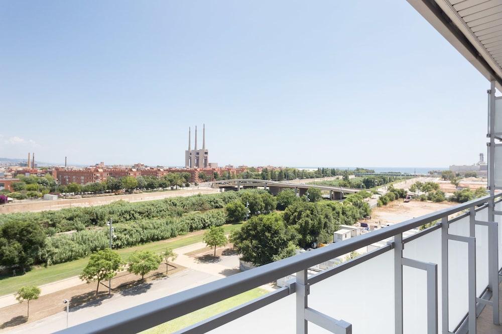 Olala Port Forum Apartments Sant Adria de Besos Ngoại thất bức ảnh