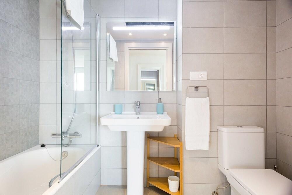 Olala Port Forum Apartments Sant Adria de Besos Ngoại thất bức ảnh